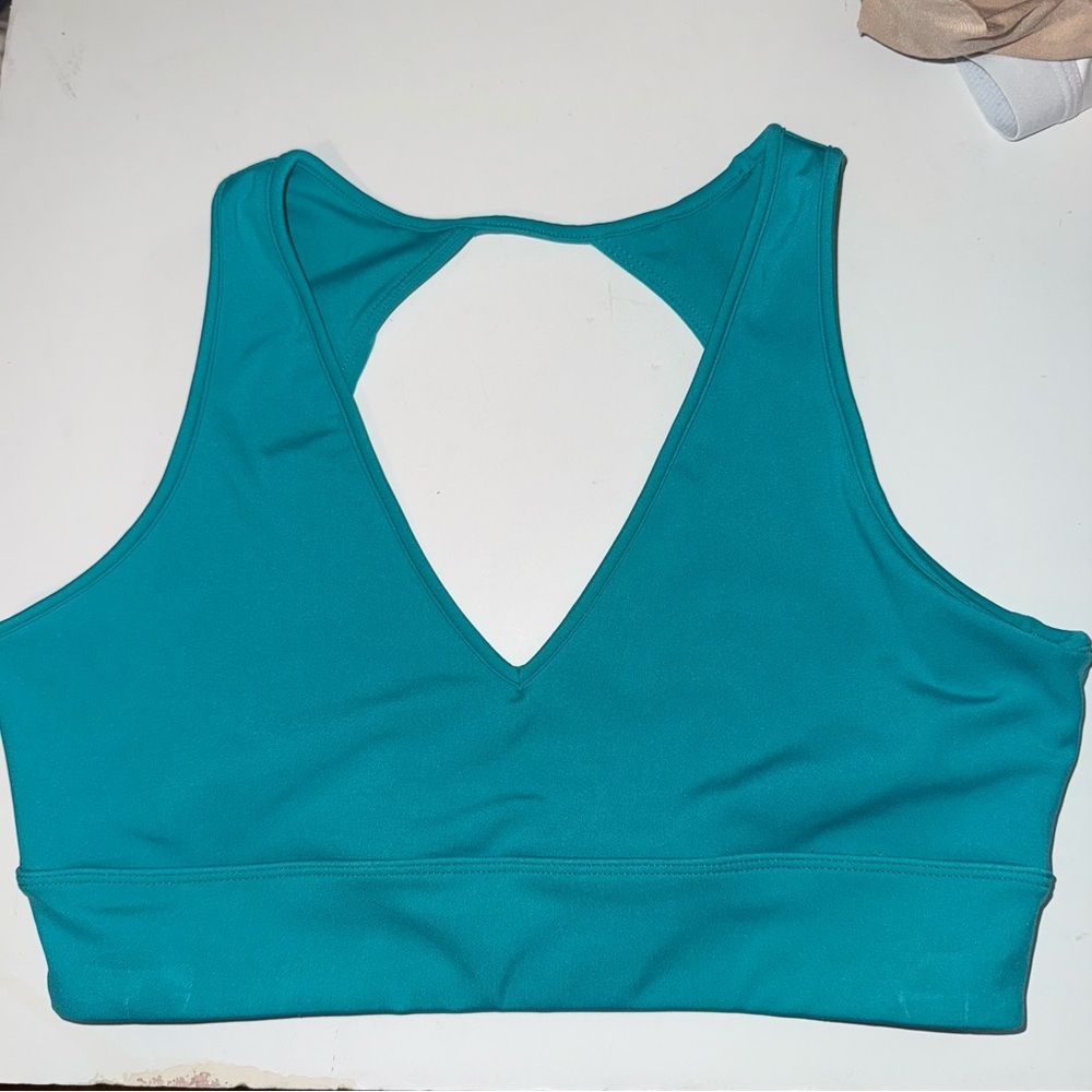BuffBunny Teal Athletic V-Neck Sports Bra